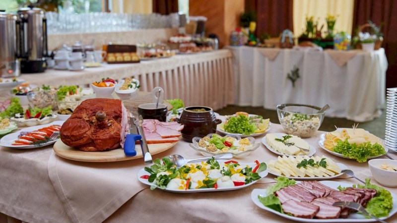 Posiłki w formie szwedzkiego stołu, są popularne wśród naszych Gości.